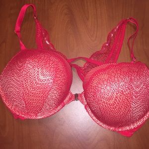 Victoria's Secret Bombshell Bra 38 C